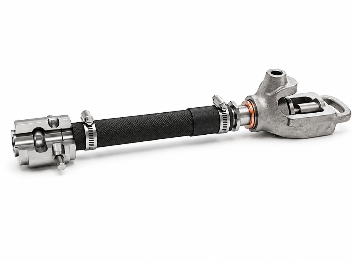 HOSE TOWING ASSEMBLY